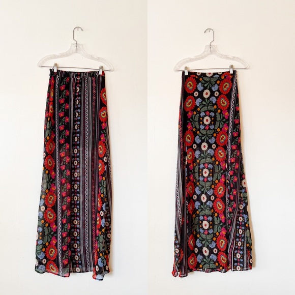 Show Me Your MuMu Mexicali Nica Ruffle Top & Mic Double Slit Maxi Skirt Set - Picture 13 of 16